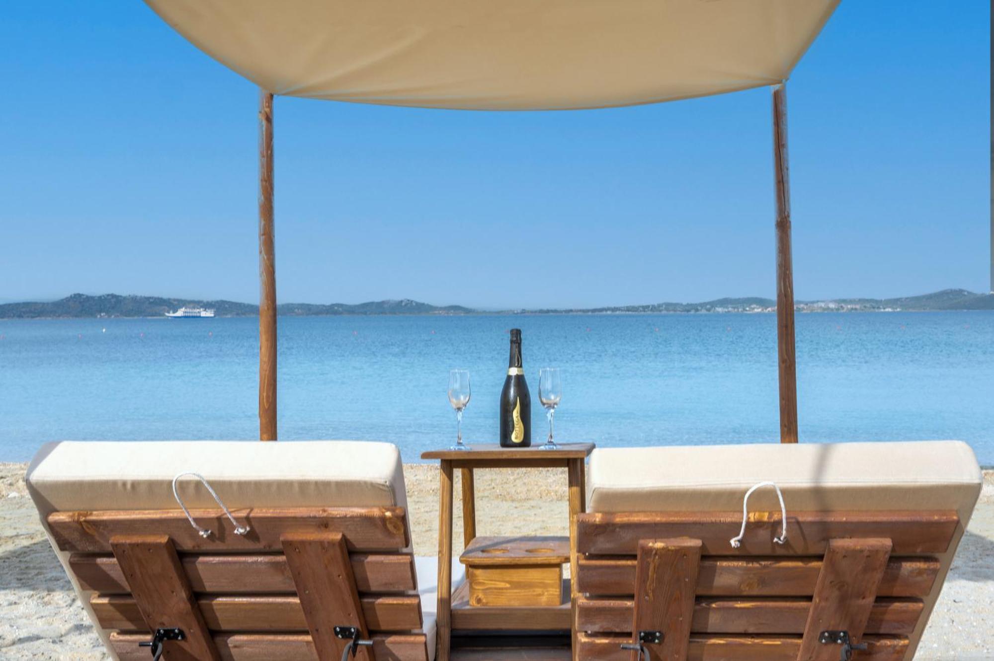 Akrathos Beach Hotel Ouranoupoli Bagian luar foto