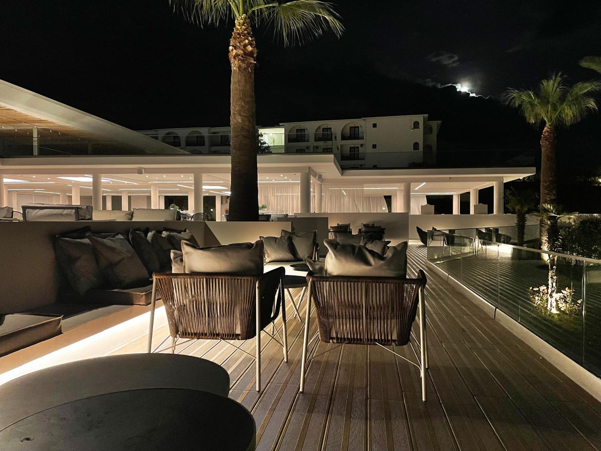 Akrathos Beach Hotel Ouranoupoli Bagian luar foto